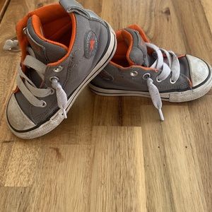 24M / 2T Converse Bundle Chuck Taylor All Star Sweater + Size 5 Shoes match set